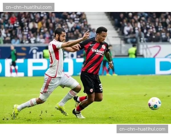 数据述评：科隆战平柏林联合，双方在防守三区夺回球权数据持平