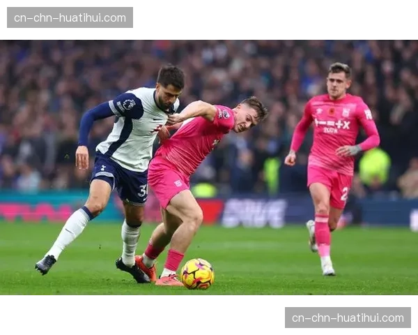 分析：VAR本赛季在法甲的使用频率与关键判罚准确率报告